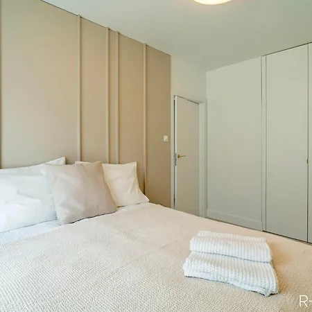 Apartment R-escape *
