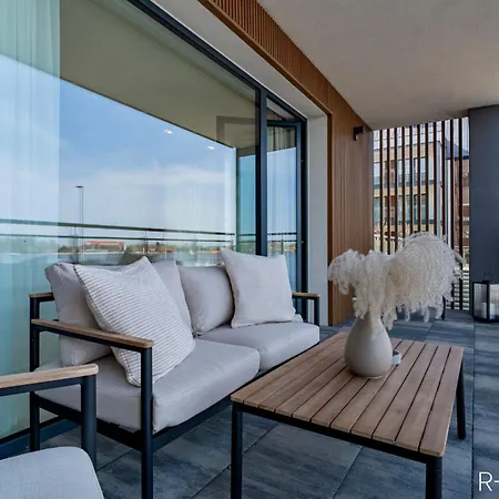 Apartment R-escape