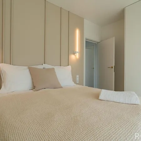 Apartment R-escape *