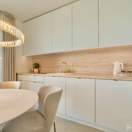 Apartment R-escape