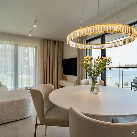 Apartment R-escape *